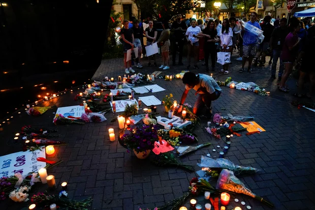 Jewish community, Israelis mourn victims of Chicago's Highland Park shooting